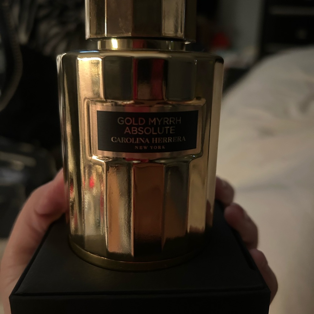 Carolina Herrera Gold Myrrh Absolute Perfume